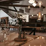 Chateau De Montcaud ホテル 5*