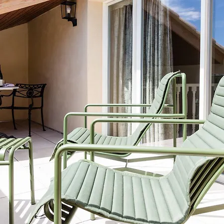 Otel Chateau De Montcaud