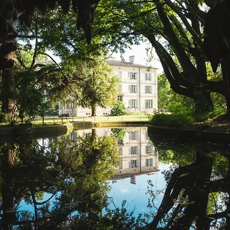 Chateau De Montcaud 5*