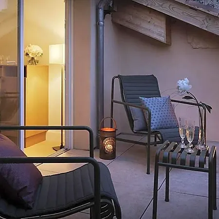 Otel Chateau De Montcaud