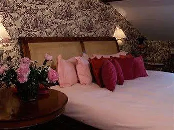 Otel Chateau De Montcaud