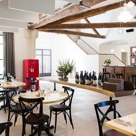 Chateau De Montcaud 5*