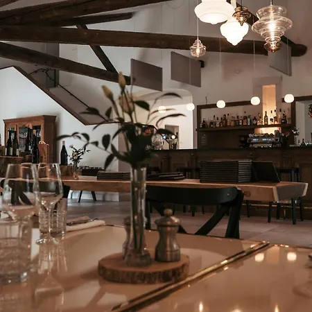 Chateau De Montcaud Отель 5*