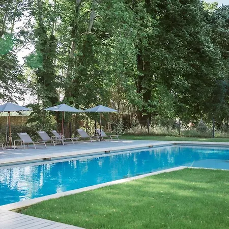 Chateau De Montcaud 5*