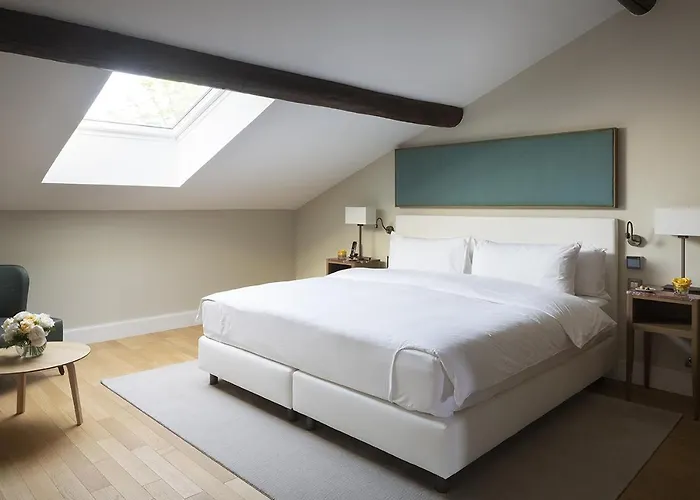 Château De Montcaud Sabran