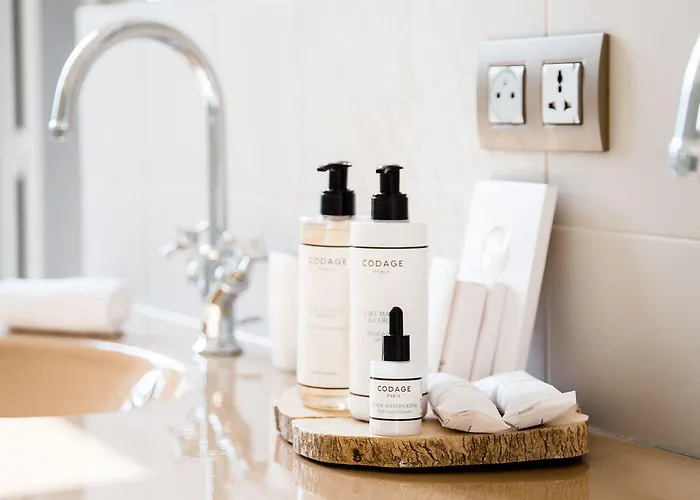 Hotel Château De Montcaud 5*