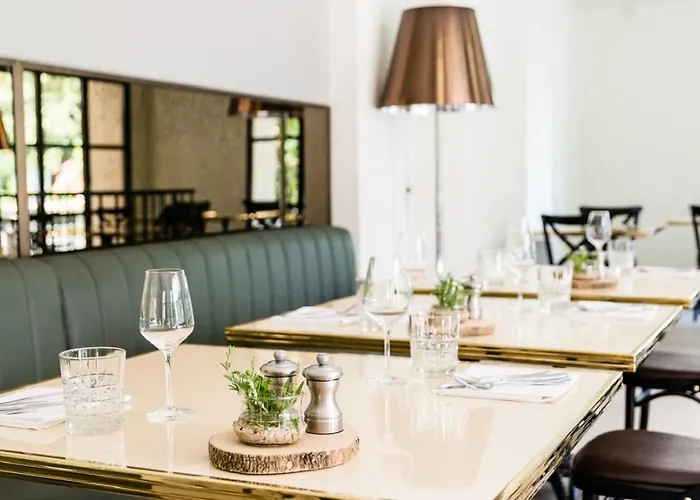 Hotel Château De Montcaud 5*