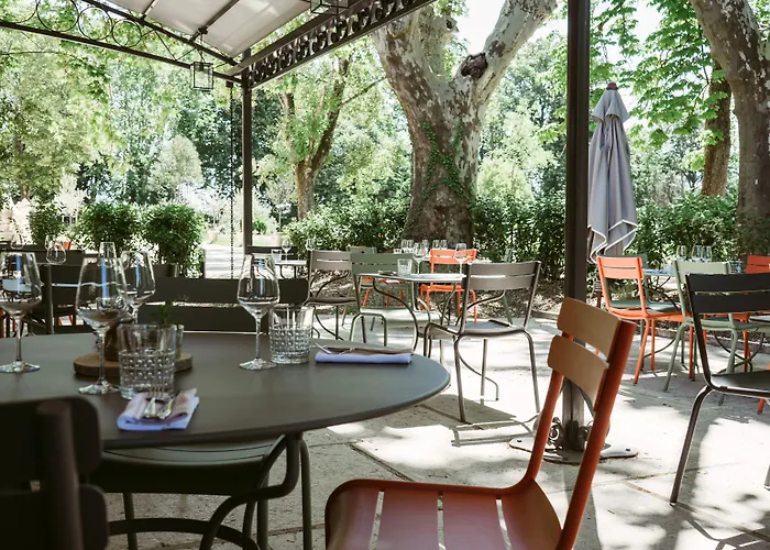 Château De Montcaud 5* Sabran