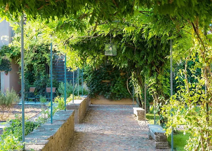 Château De Montcaud 5*