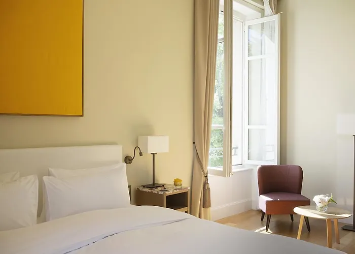 Château De Montcaud Hotel Sabran