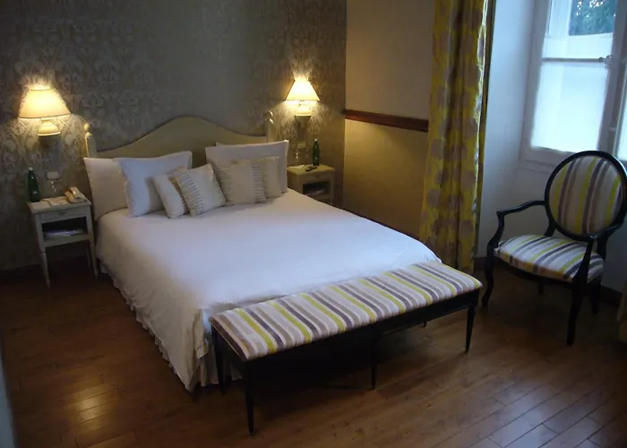 Hotel Château De Montcaud 5*