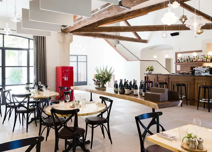 Château De Montcaud 5*